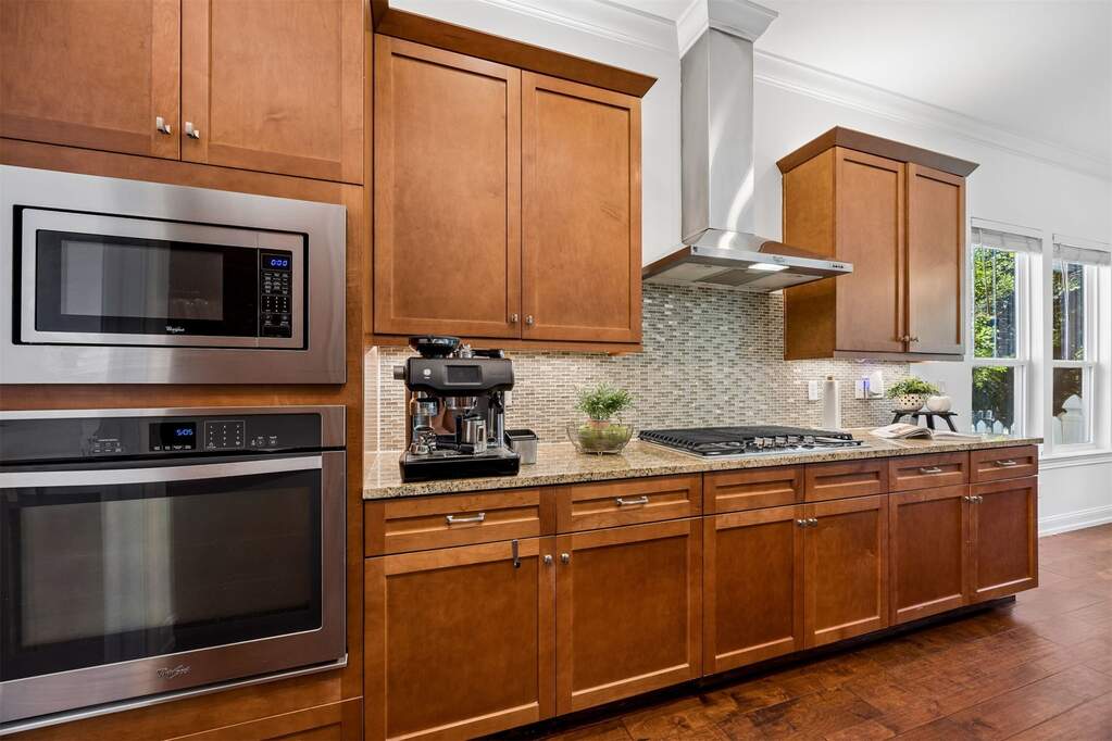4 Bedroom Single Family Home/House's Image 8