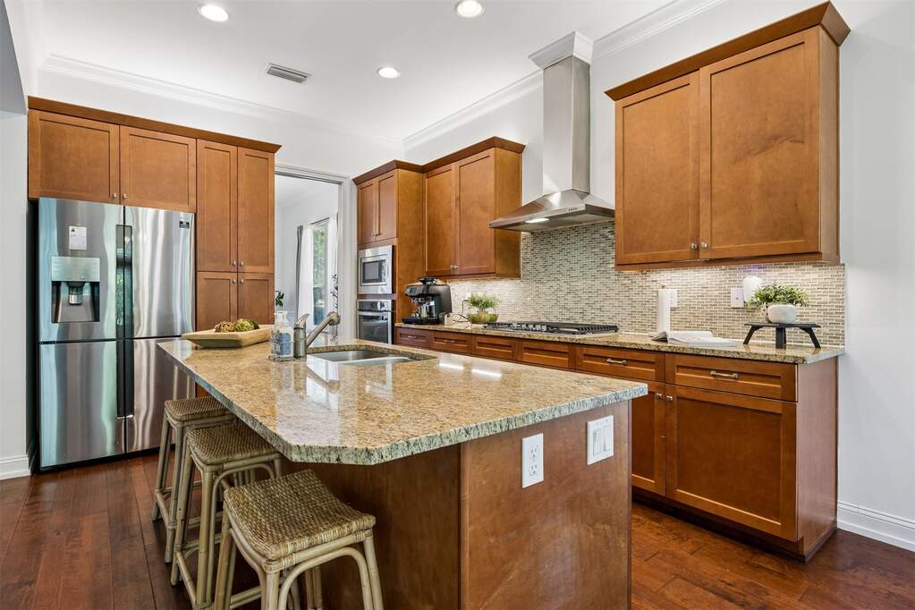 4 Bedroom Single Family Home/House's Image 9