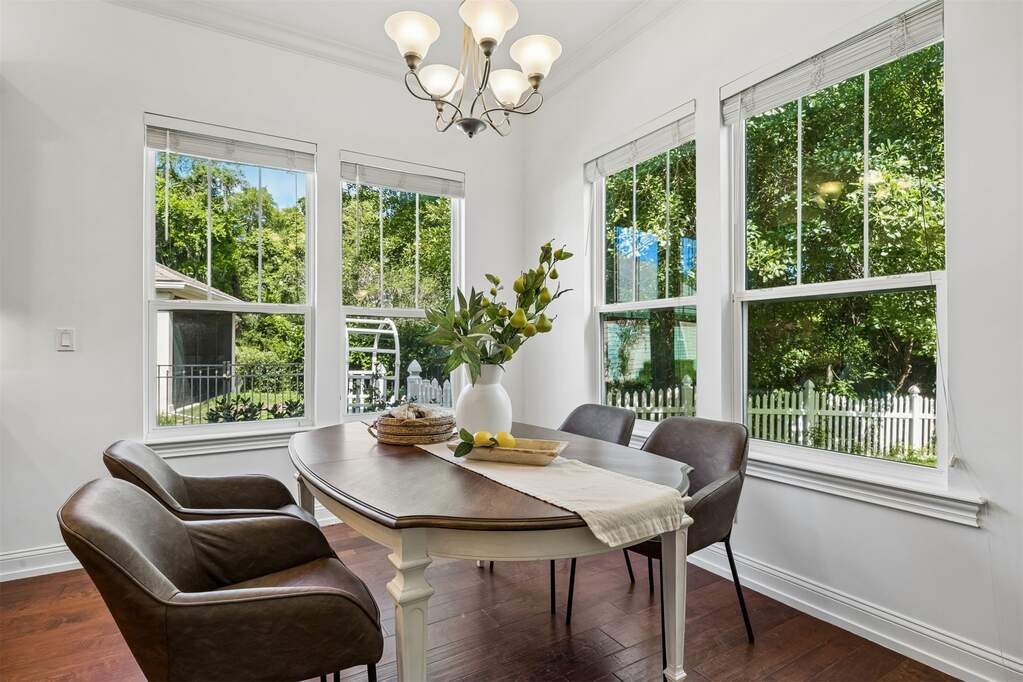 4 Bedroom Single Family Home/House's Image 10