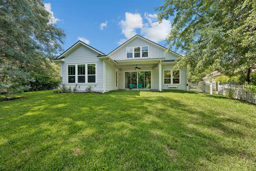4 Bedroom Single Family Home/House's Image 23