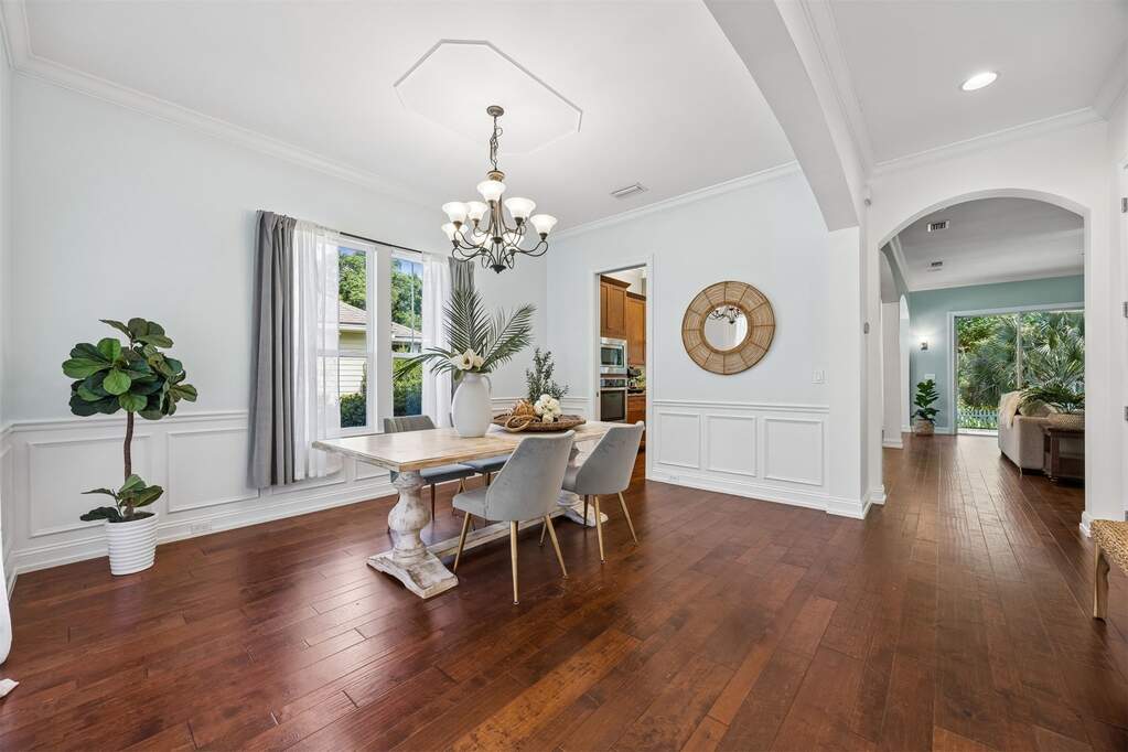 4 Bedroom Single Family Home/House's Image 6