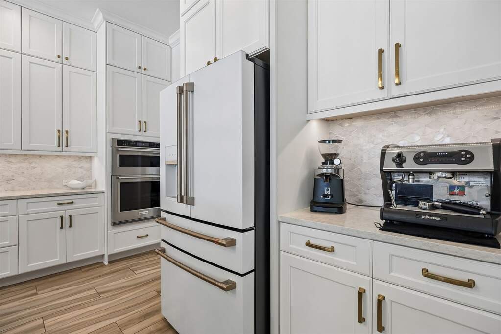 4 Bedroom Single Family Home/House's Image 14