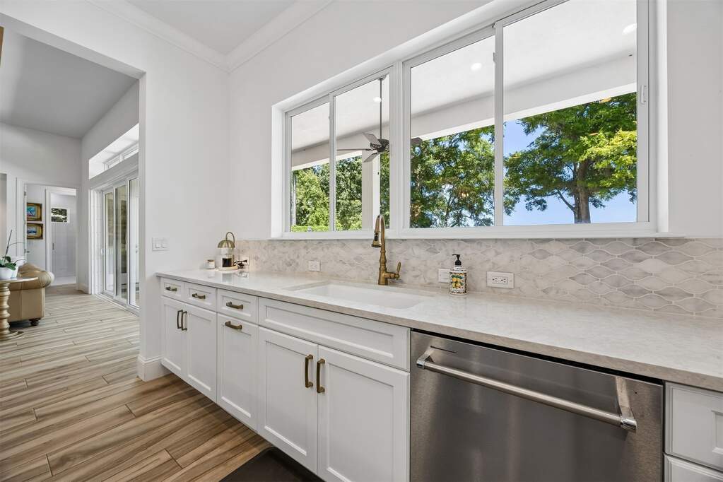 4 Bedroom Single Family Home/House's Image 16