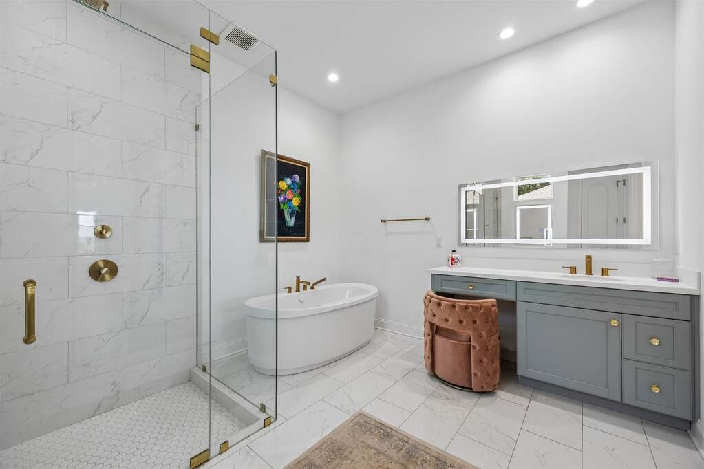 4 Bedroom Single Family Home/House's Image 23