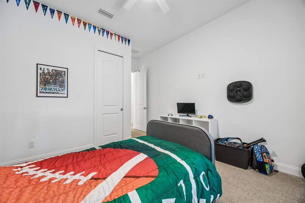 4 Bedroom Single Family Home/House's Image 34