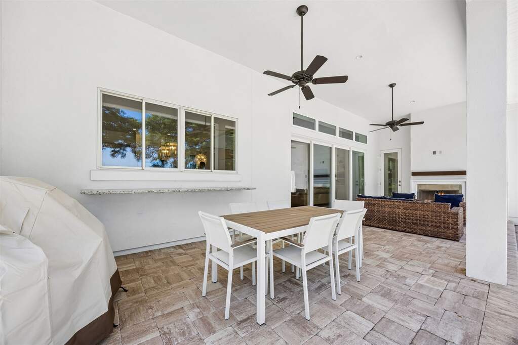 4 Bedroom Single Family Home/House's Image 38