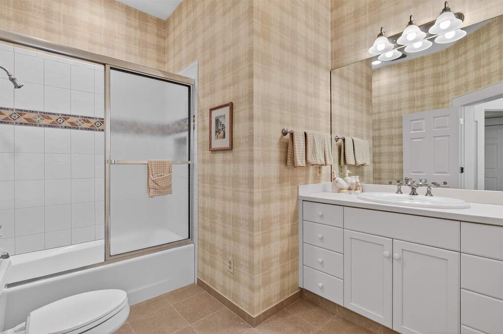 3 Bedroom Single Family Home/House's Image 40