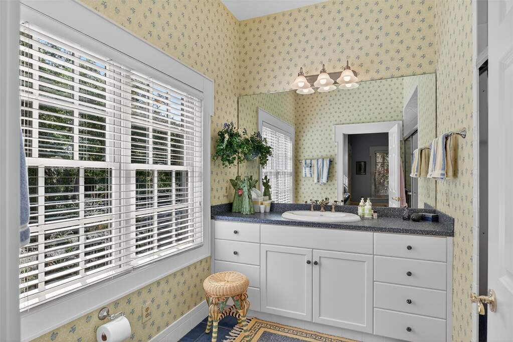 3 Bedroom Single Family Home/House's Image 44