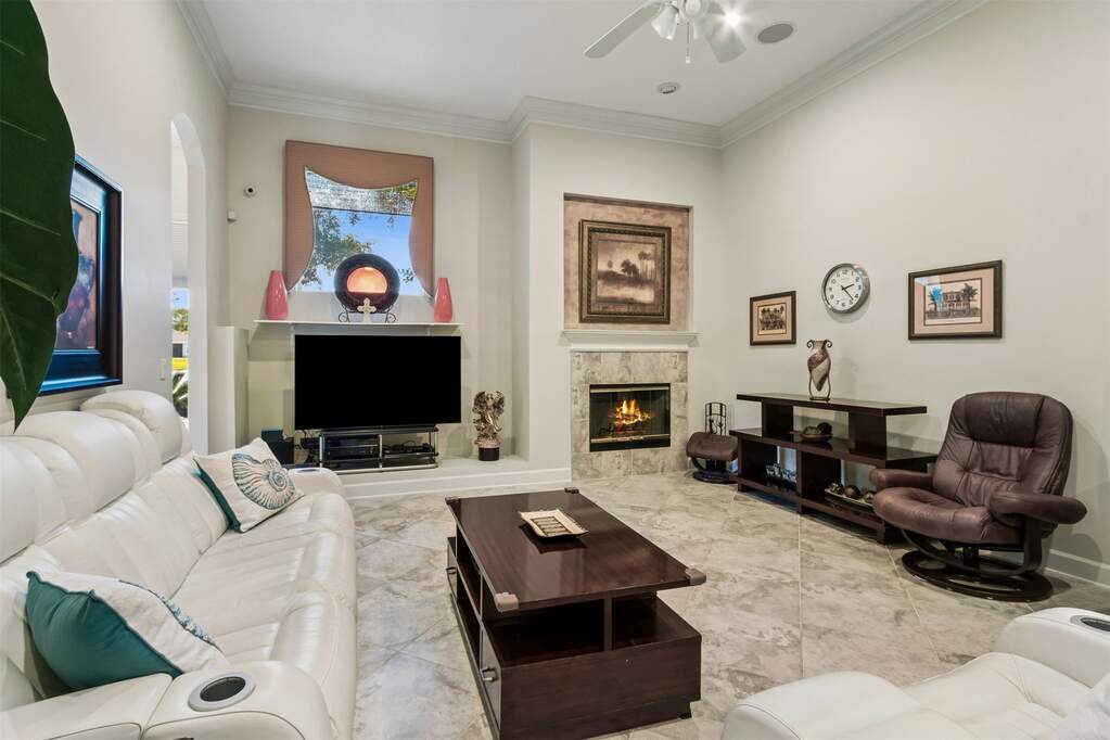 4 Bedroom Single Family Home/House's Image 11