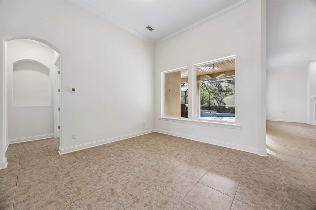 4 Bedroom Single Family Home/House's Image 8