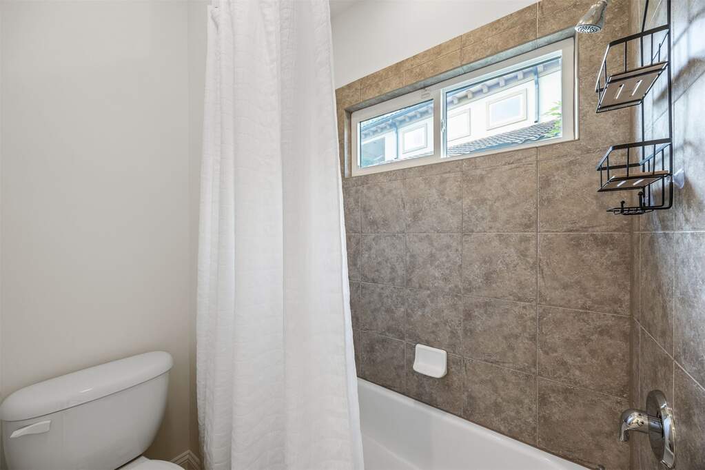 4 Bedroom Single Family Home/House's Image 21