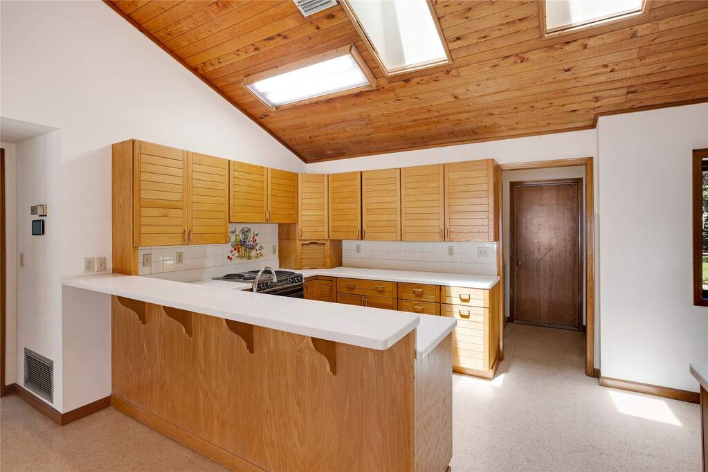 3 Bedroom Single Family Home/House's Image 9