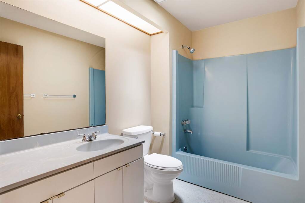 3 Bedroom Single Family Home/House's Image 34
