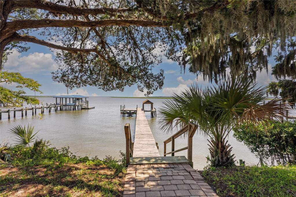 Wake up to this view.