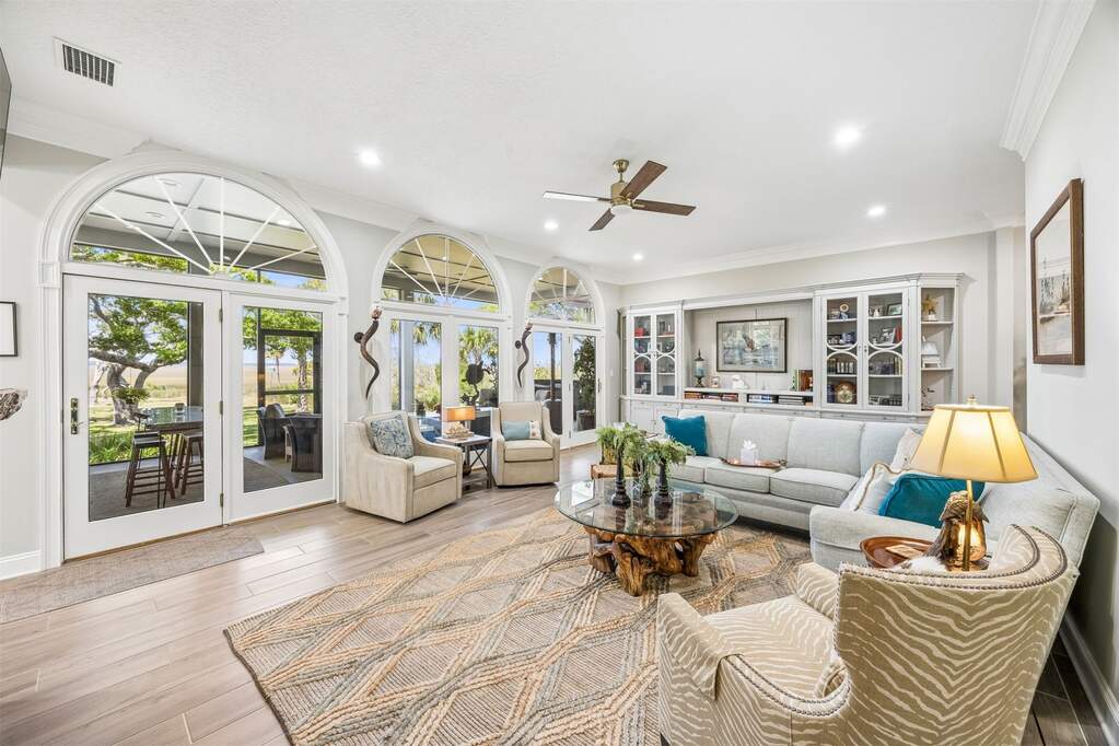 3 Bedroom Single Family Home/House's Image 12