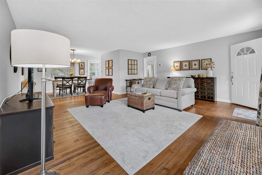3 Bedroom Single Family Home/House's Image 9