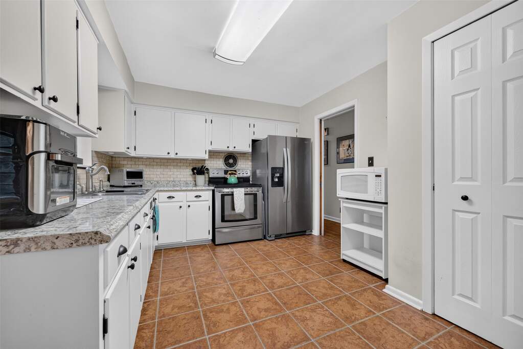 3 Bedroom Single Family Home/House's Image 15