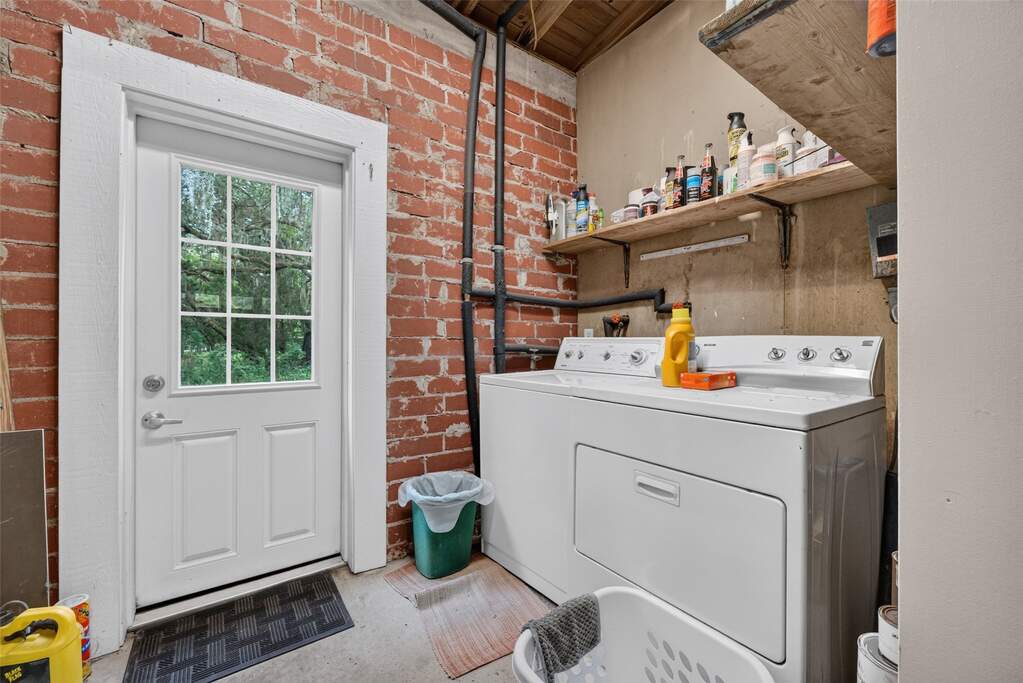 3 Bedroom Single Family Home/House's Image 32