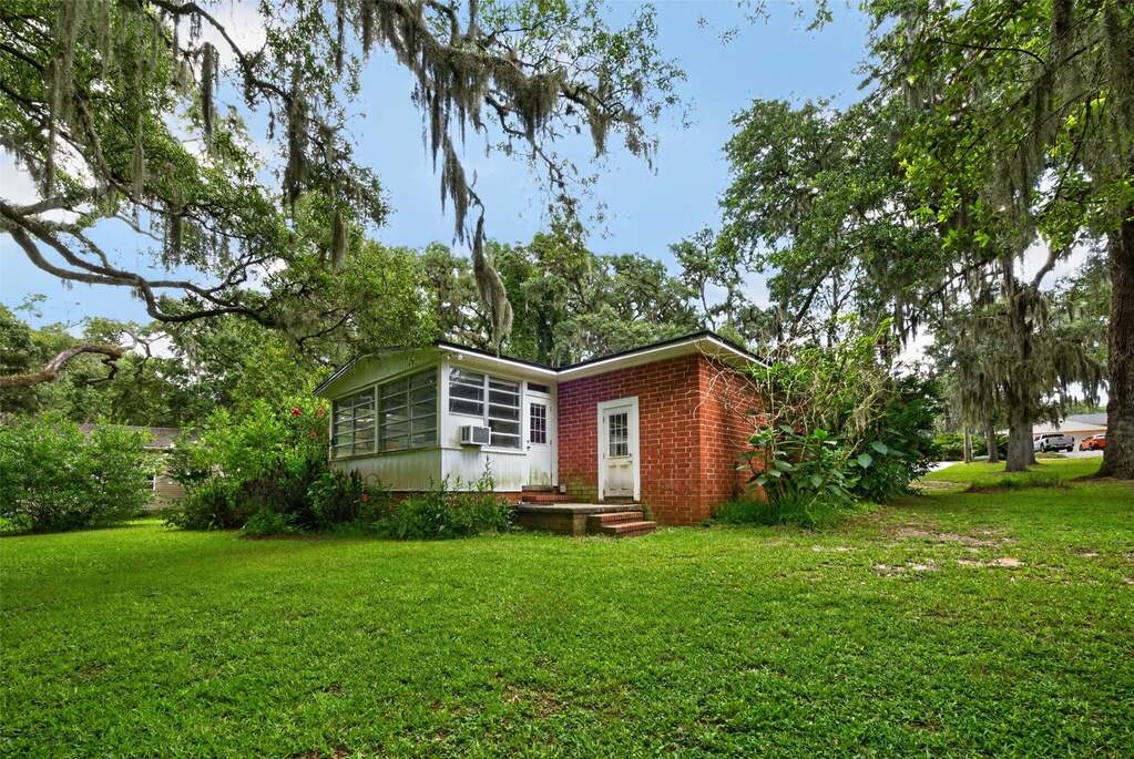 3 Bedroom Single Family Home/House's Image 34