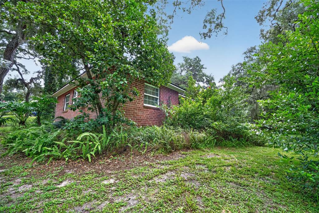 3 Bedroom Single Family Home/House's Image 38