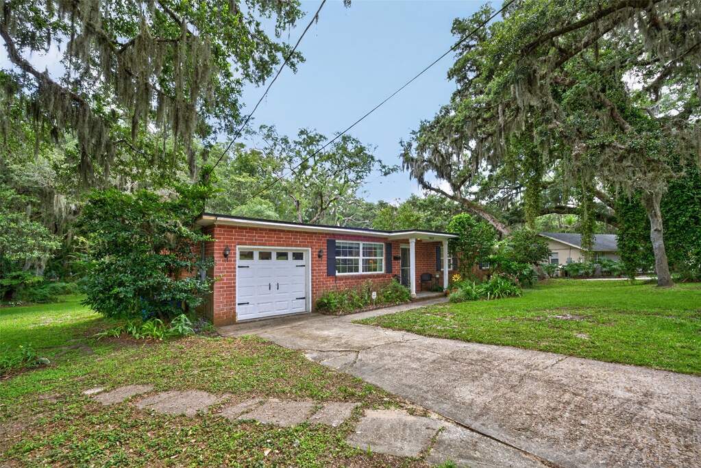 3 Bedroom Single Family Home/House's Image 3
