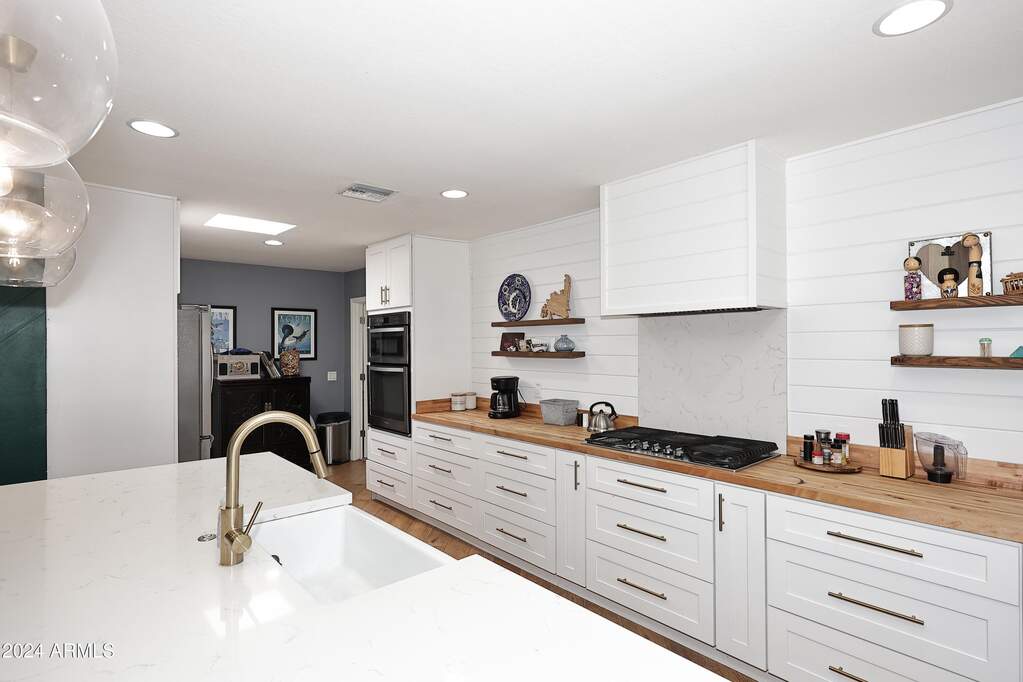 4 Bedroom Single Family Home/House's Image 12