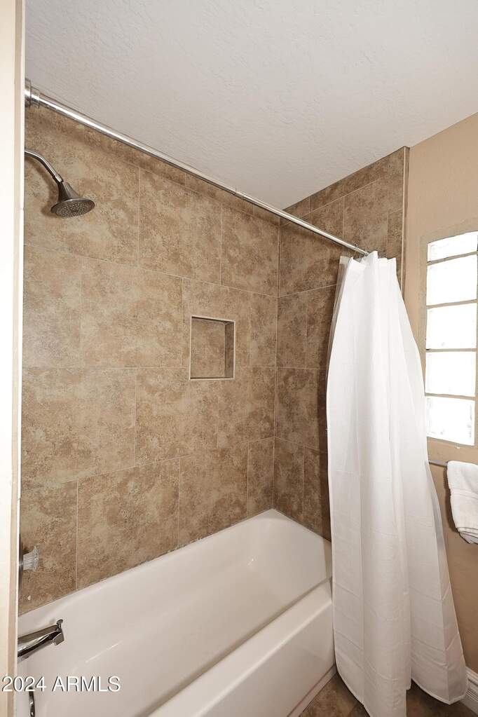4 Bedroom Single Family Home/House's Image 32