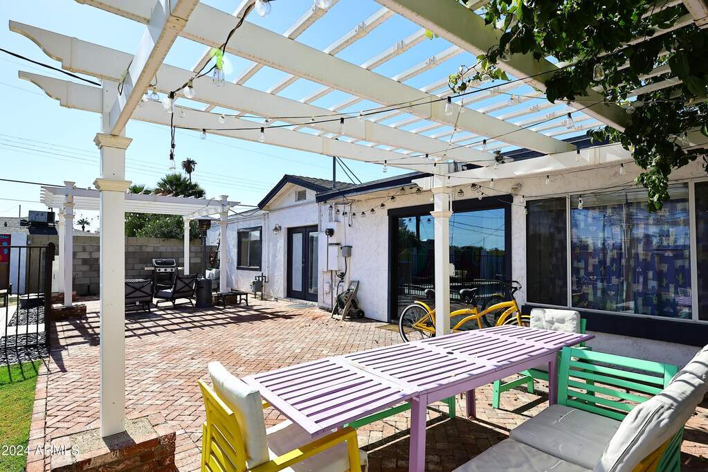 4 Bedroom Single Family Home/House's Image 35