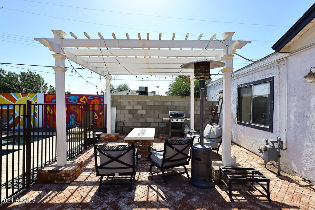 4 Bedroom Single Family Home/House's Image 38
