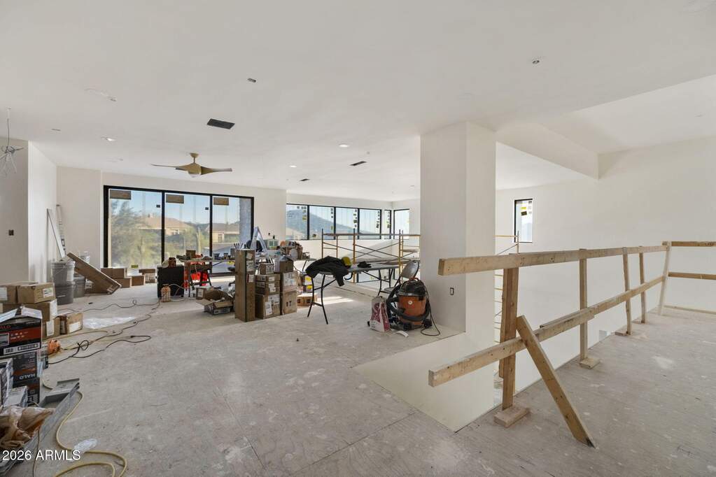 6 Bedroom Single Family Home/House's Image 60