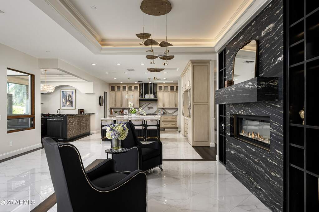 5 Bedroom Single Family Home/House's Image 11