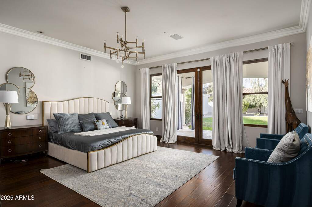 5 Bedroom Single Family Home/House's Image 21