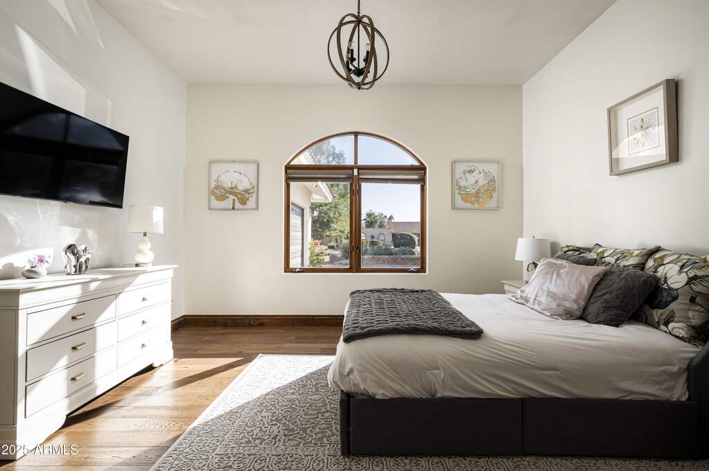 5 Bedroom Single Family Home/House's Image 27
