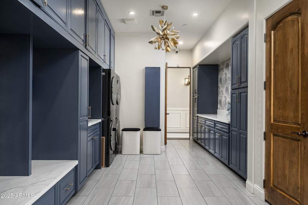 5 Bedroom Single Family Home/House's Image 31