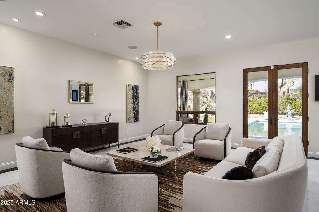 5 Bedroom Single Family Home/House's Image 6