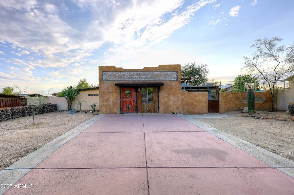 5 Bedroom Single Family Home/House's Image 19