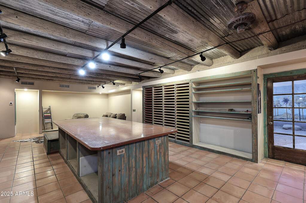 5 Bedroom Single Family Home/House's Image 26