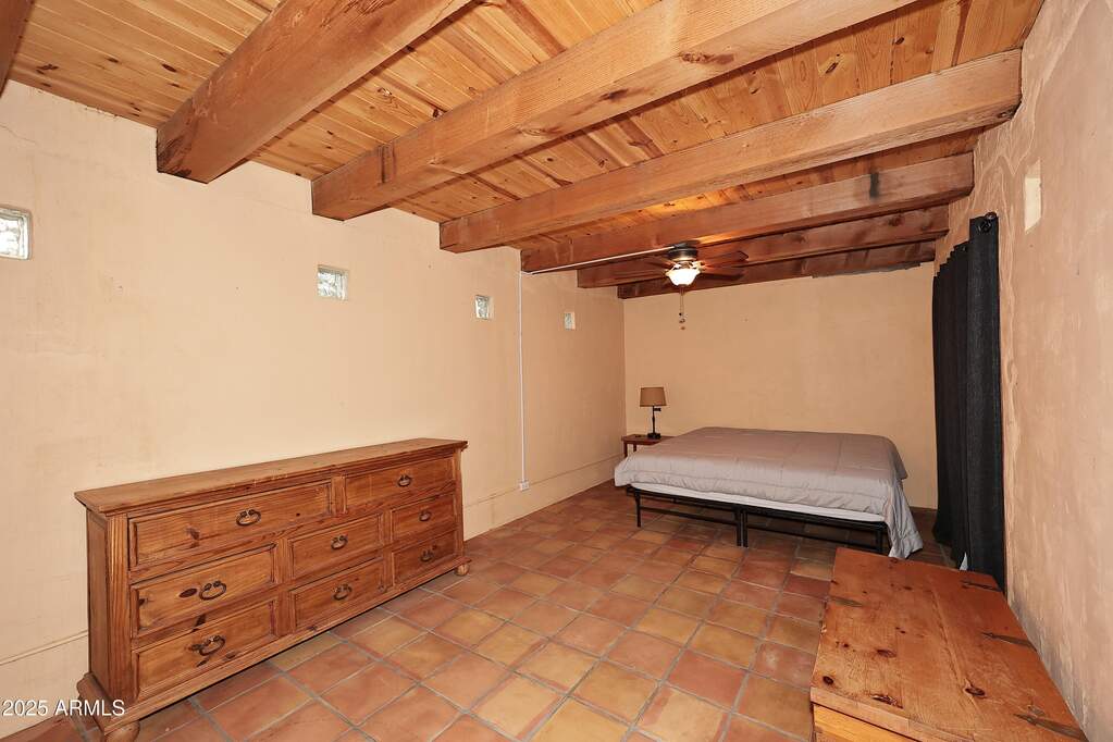 5 Bedroom Single Family Home/House's Image 31