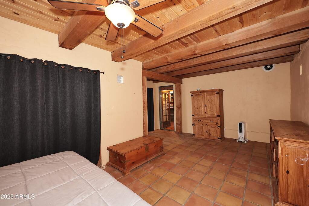 5 Bedroom Single Family Home/House's Image 32
