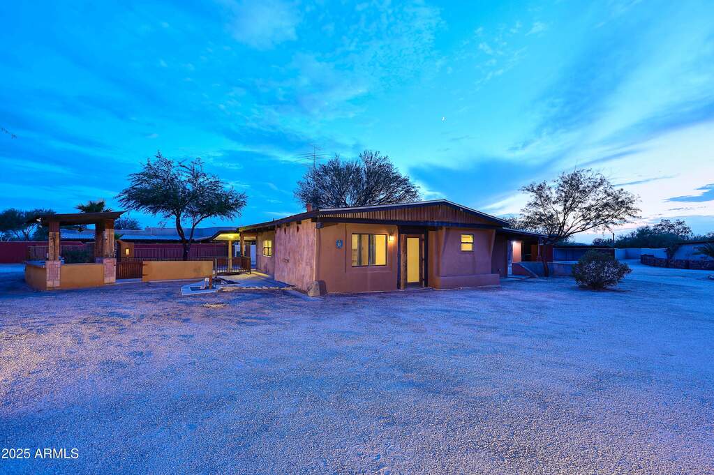 5 Bedroom Single Family Home/House's Image 35