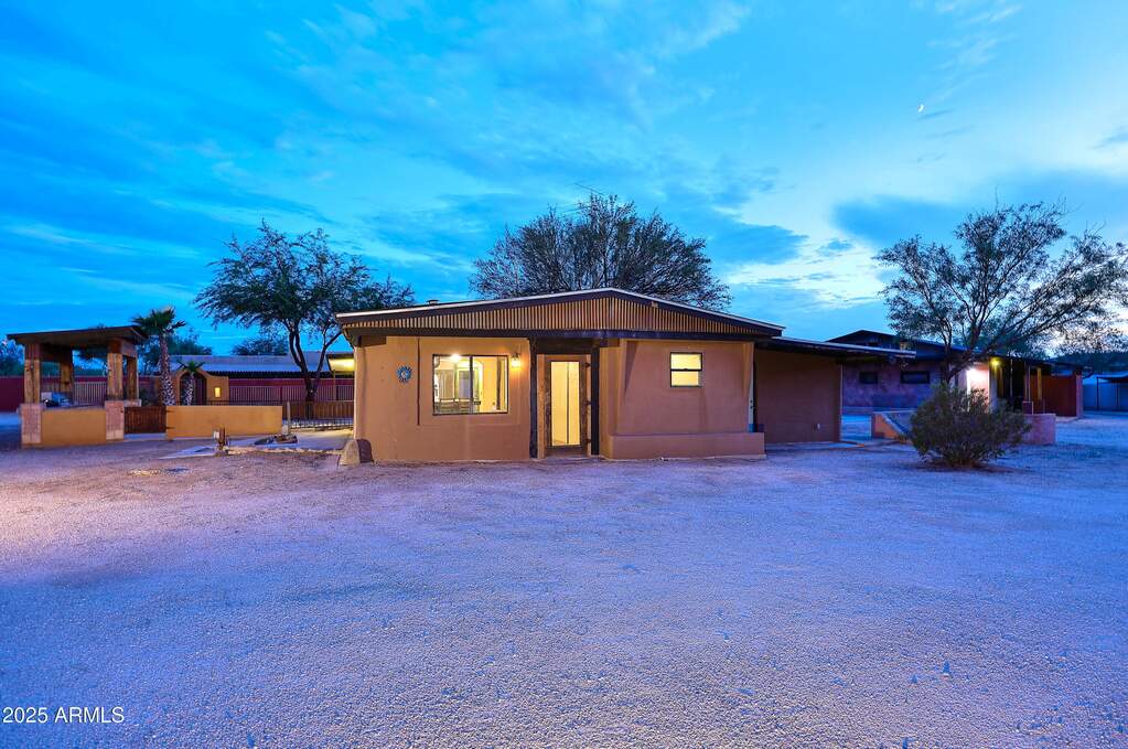 5 Bedroom Single Family Home/House's Image 36