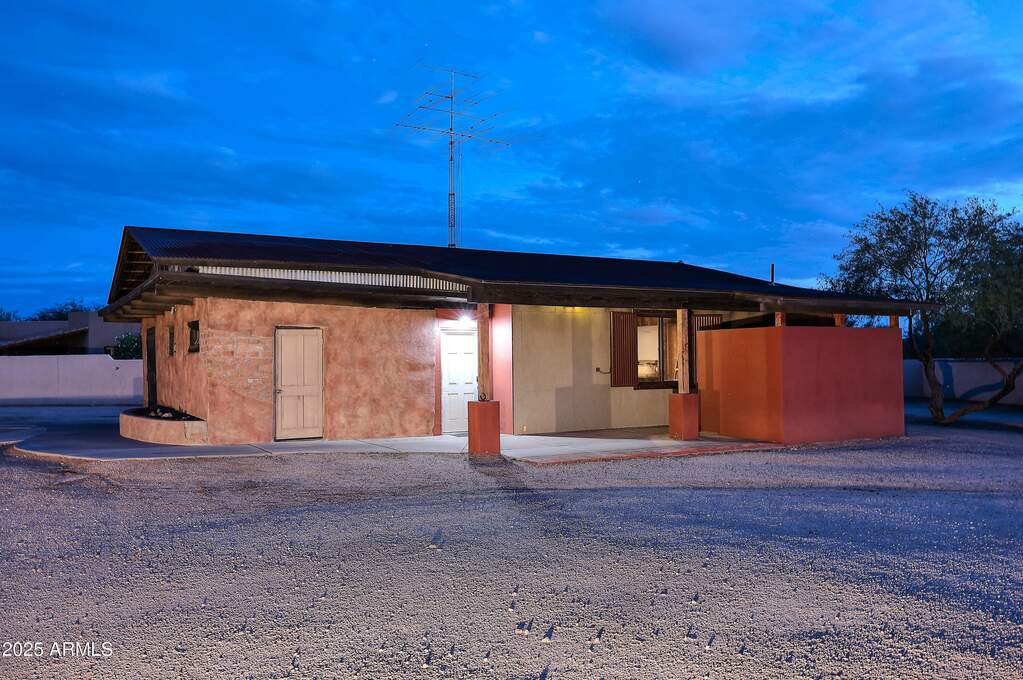 5 Bedroom Single Family Home/House's Image 40