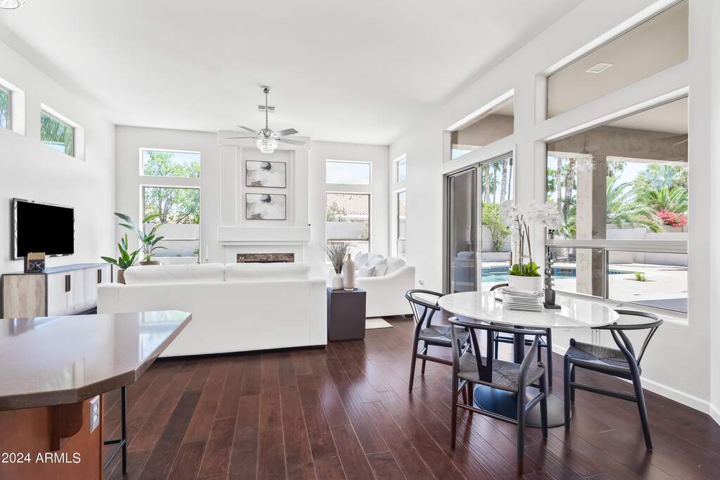 5 Bedroom Single Family Home/House's Image 7