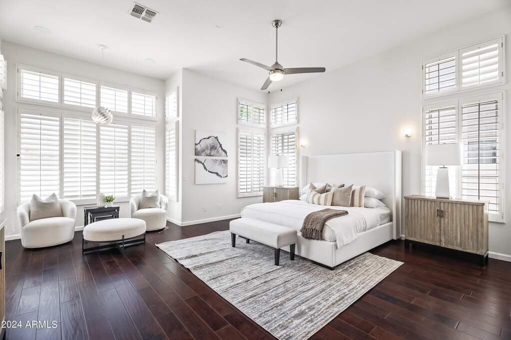5 Bedroom Single Family Home/House's Image 14
