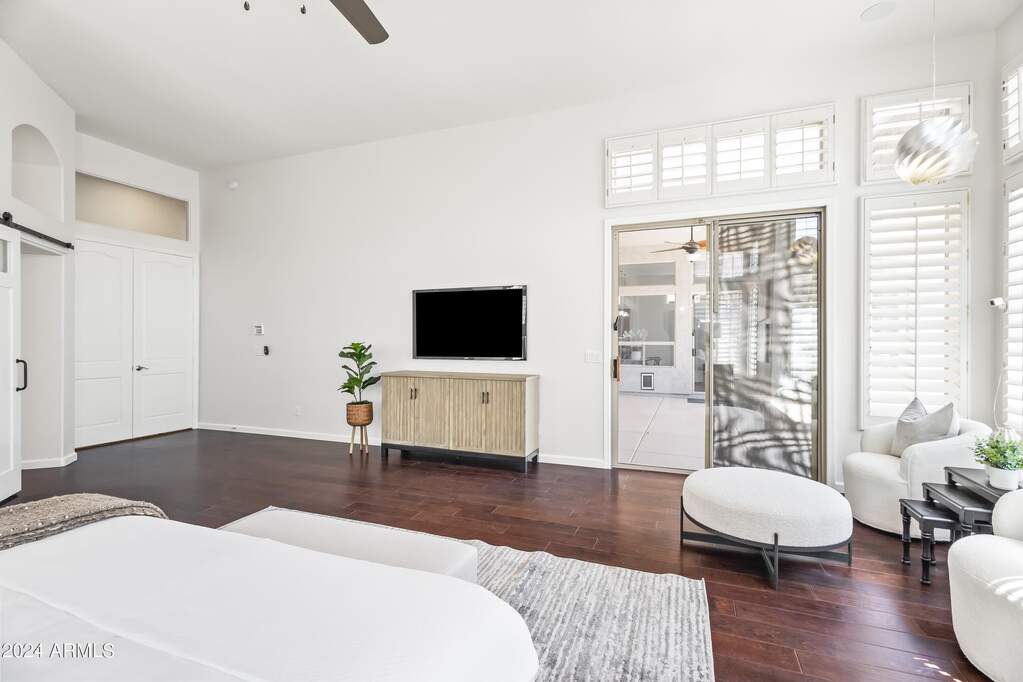 5 Bedroom Single Family Home/House's Image 16