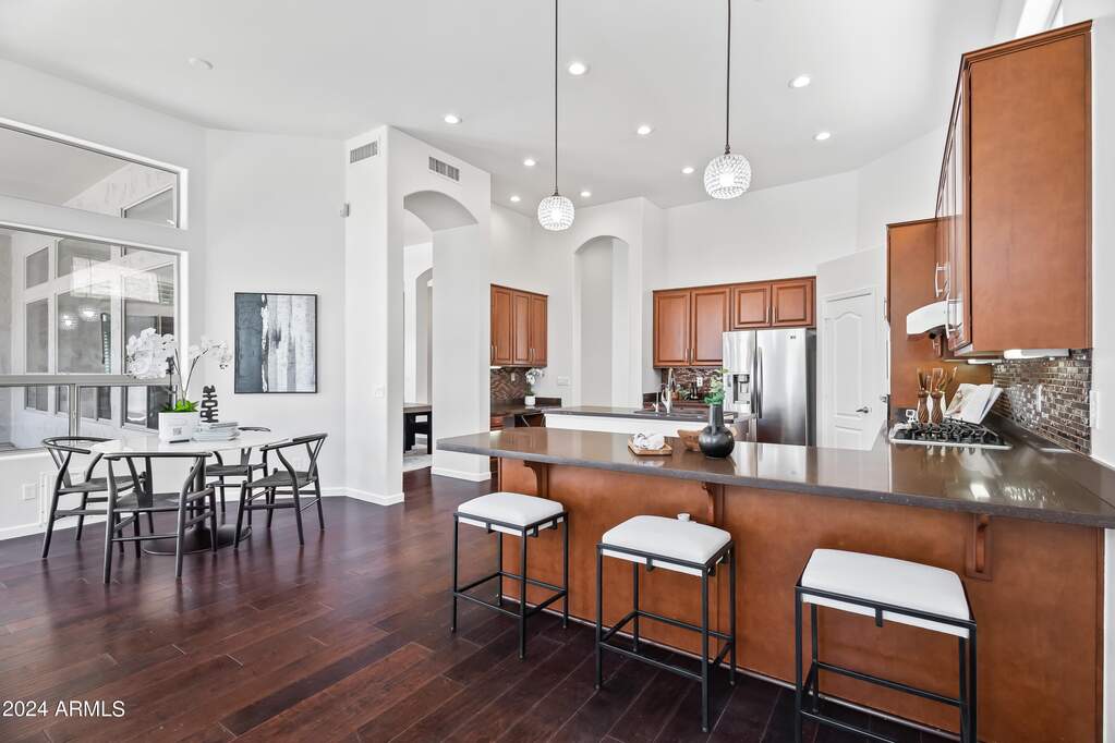 5 Bedroom Single Family Home/House's Image 5