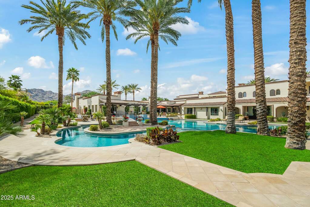 6742 N 48th Street, Paradise Valley, AZ 85253 with ID ARMLS6964618