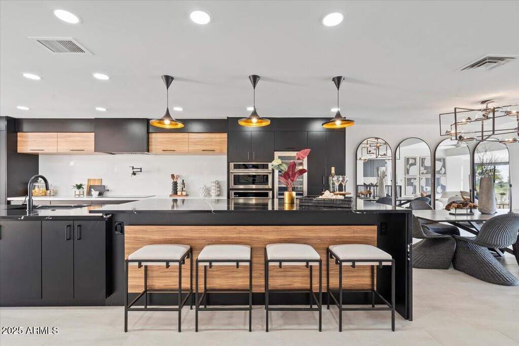 4 Bedroom Villa/Townhouse's Image 11