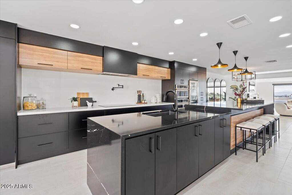 4 Bedroom Villa/Townhouse's Image 12