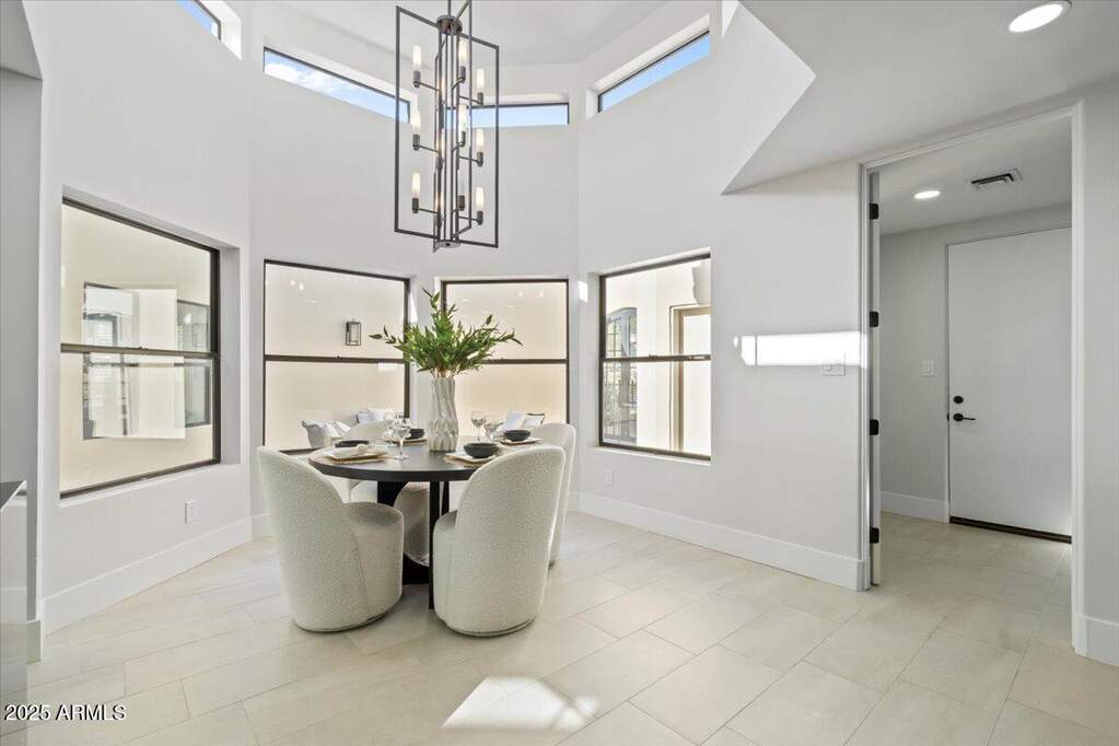 4 Bedroom Villa/Townhouse's Image 15